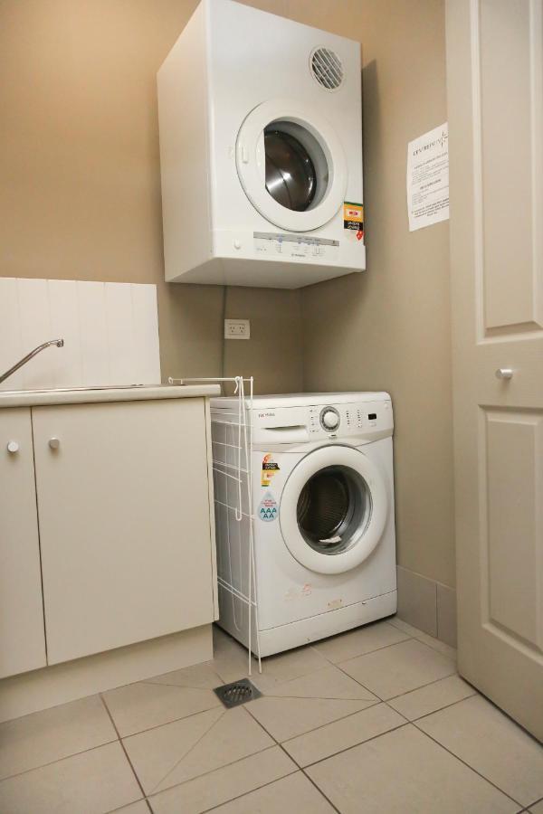 Centrepoint Apartments グリフィス エクステリア 写真